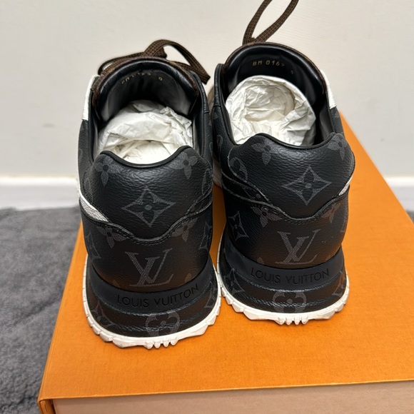 Authentic Louis Vuitton Monogram Mix Runaway Men’s. Sneakers 8 - Picture 4 of 10